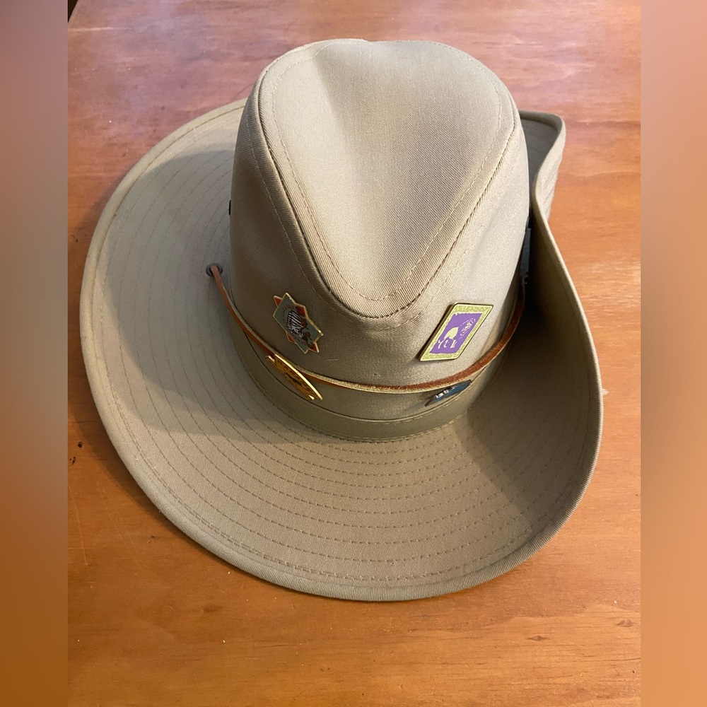 Disney Parks Authentic Safari Garden Tan Khaki Hat Side Snap Size Large